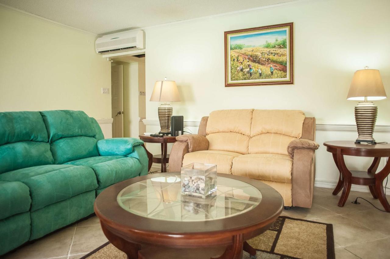 Seawind Beach Apartments Montego Bay Dış mekan fotoğraf