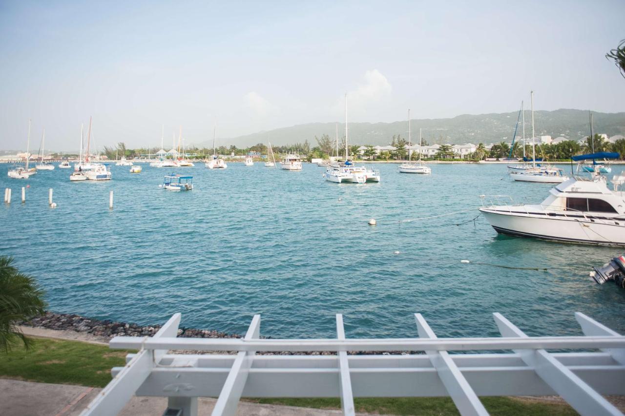 Seawind Beach Apartments Montego Bay Dış mekan fotoğraf